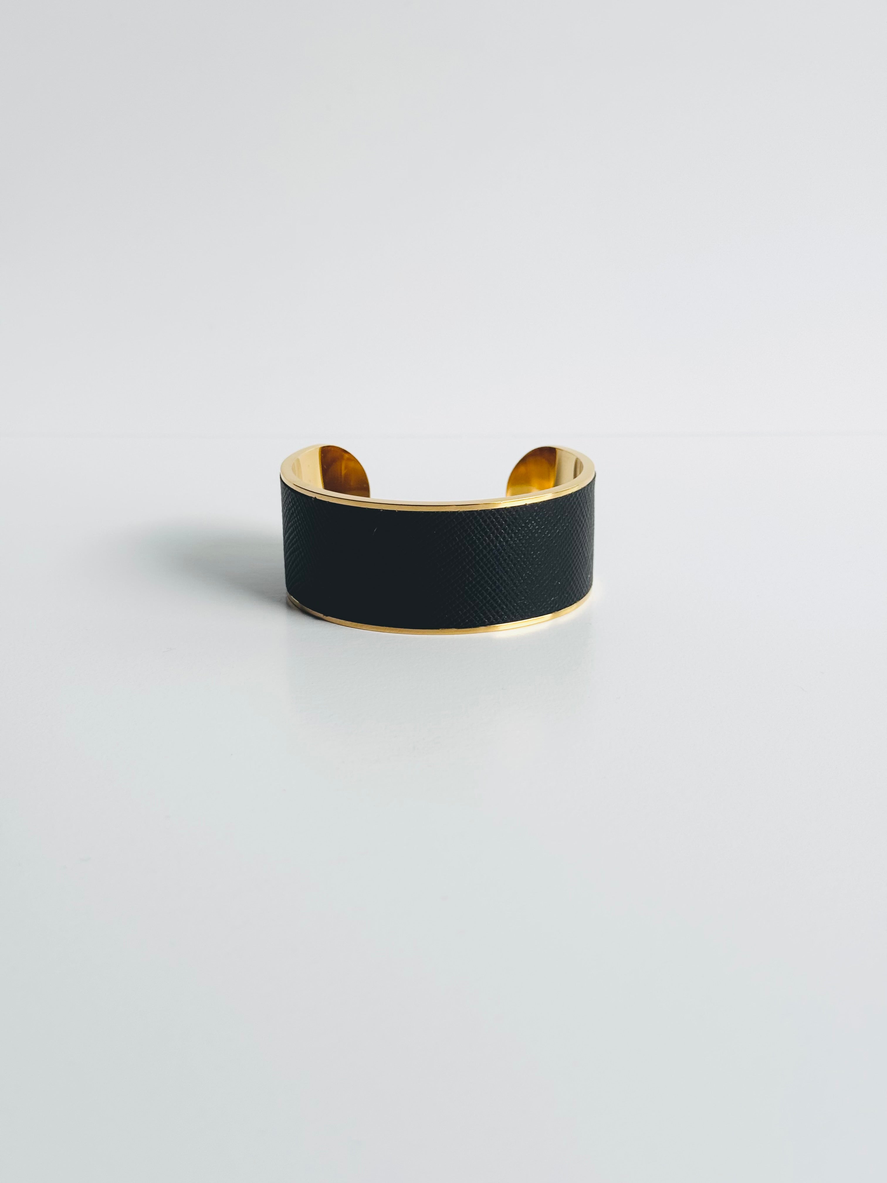 Cufflet – 24K Gold & Saffiano Leather