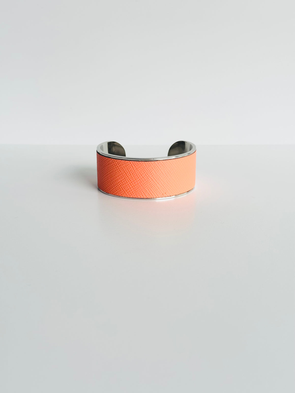 Cufflet – Silver Stainless Steel & Saffiano Leather