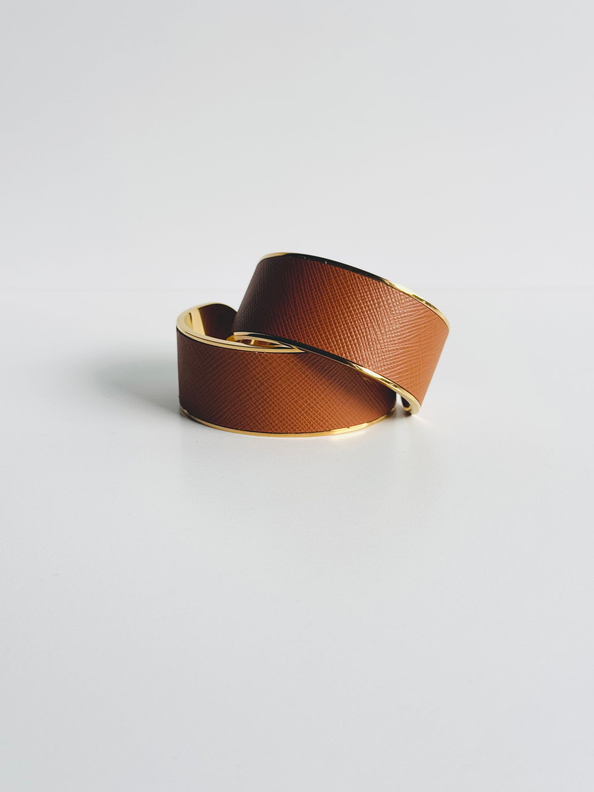 Cufflet – 24K Gold & Saffiano Leather
