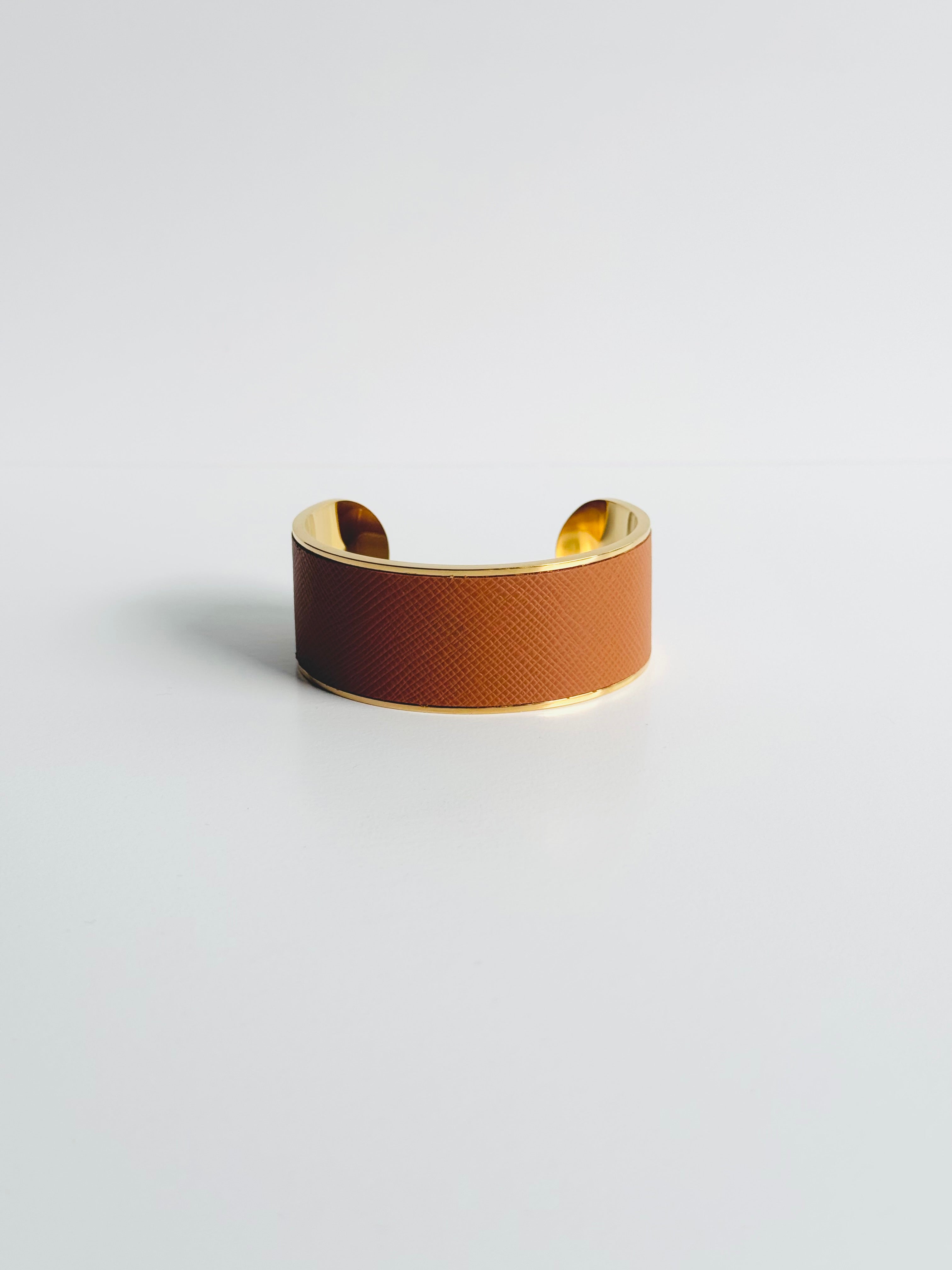 Cufflet – 24K Gold & Saffiano Leather