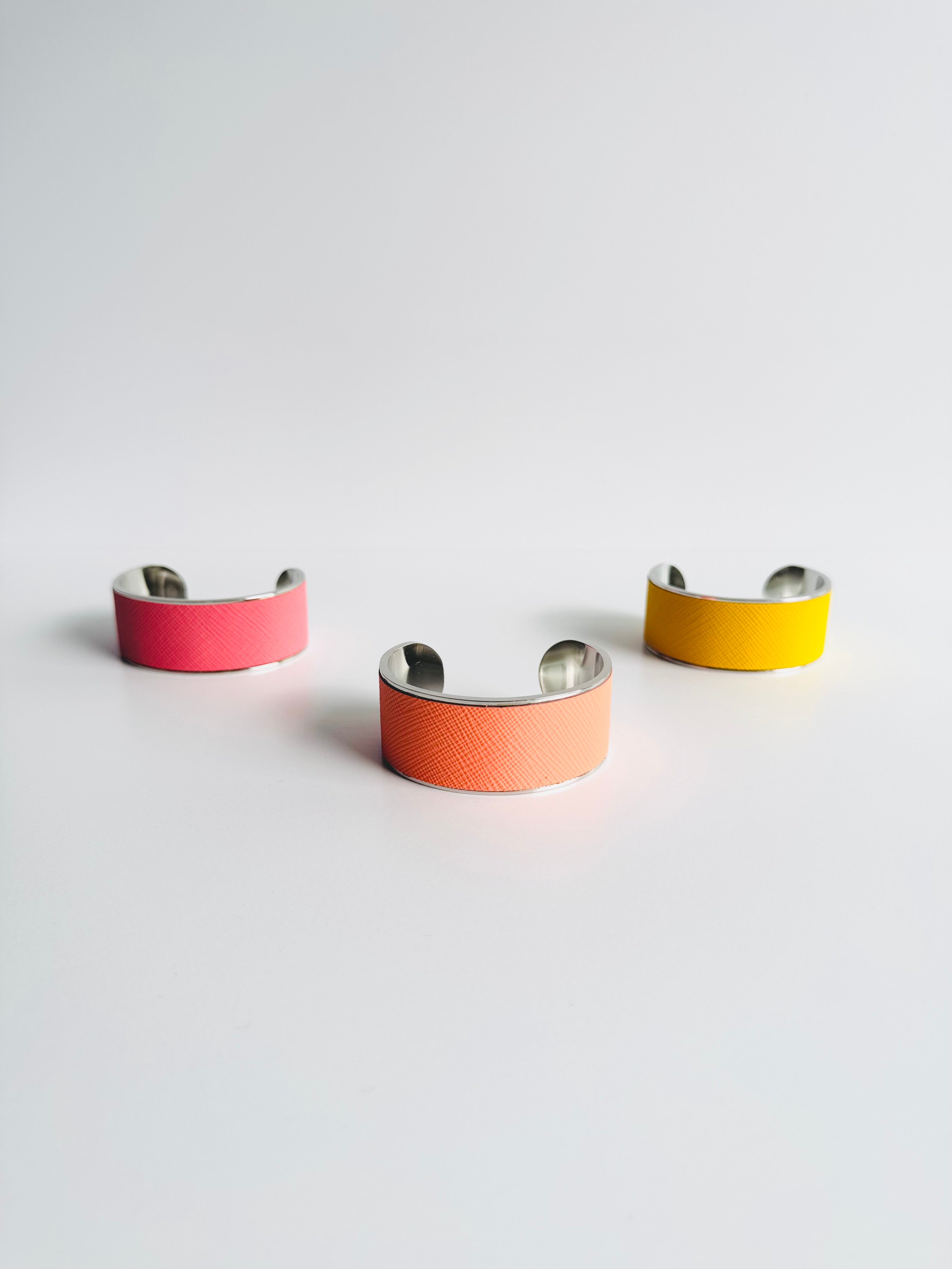 Cufflet – Silver Stainless Steel & Saffiano Leather