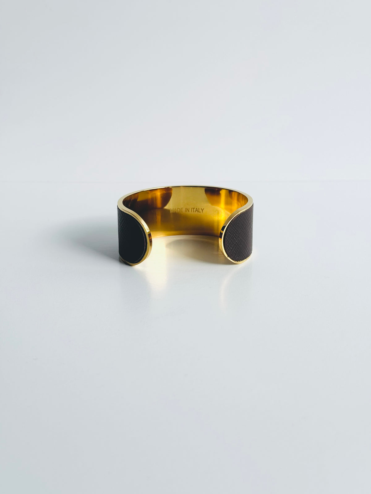 Cufflet – 24K Gold & Saffiano Leather