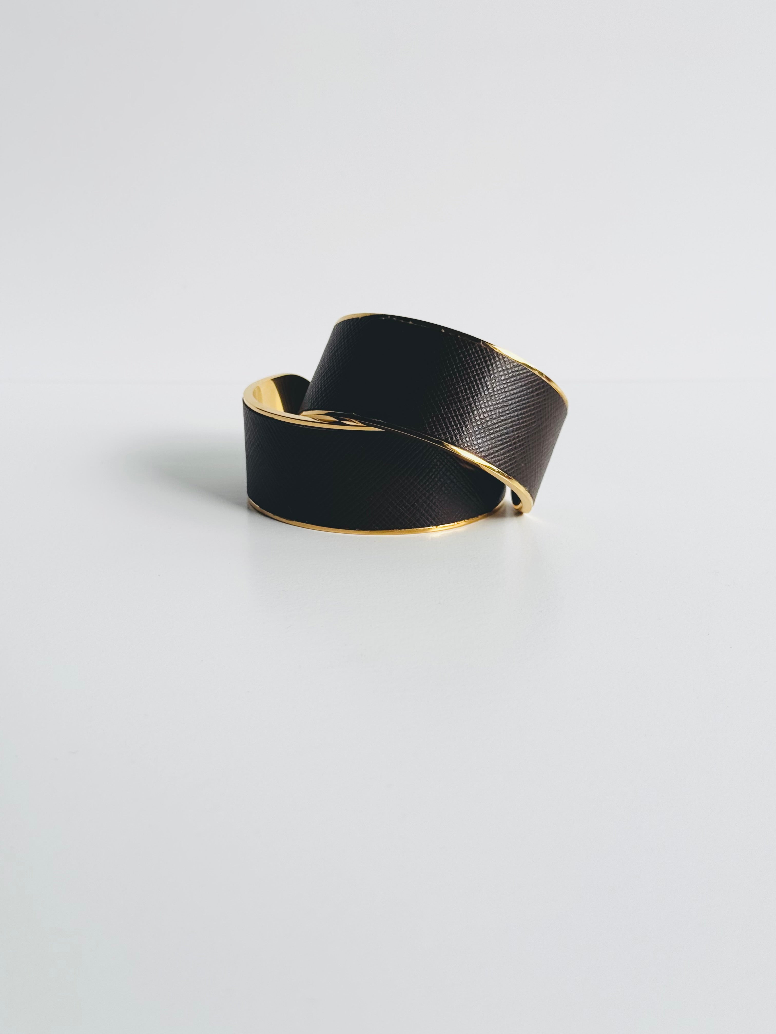 Cufflet – 24K Gold & Saffiano Leather