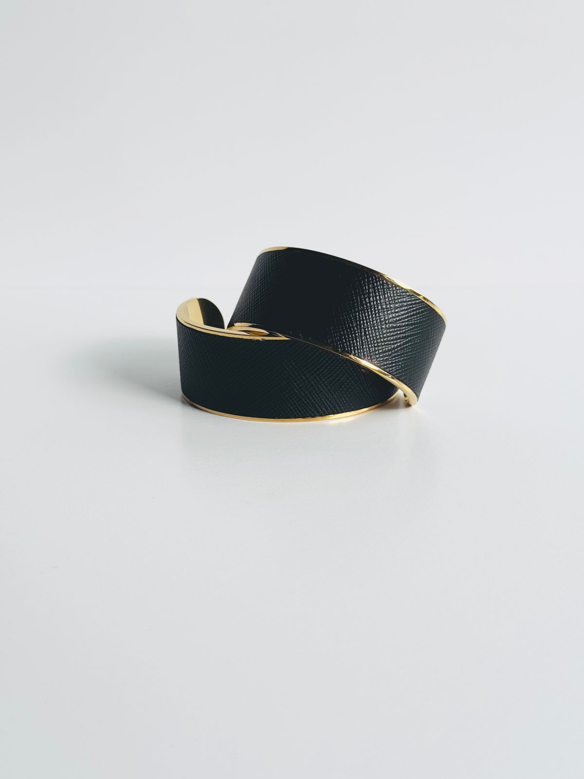 Cufflet – 24K Gold & Saffiano Leather