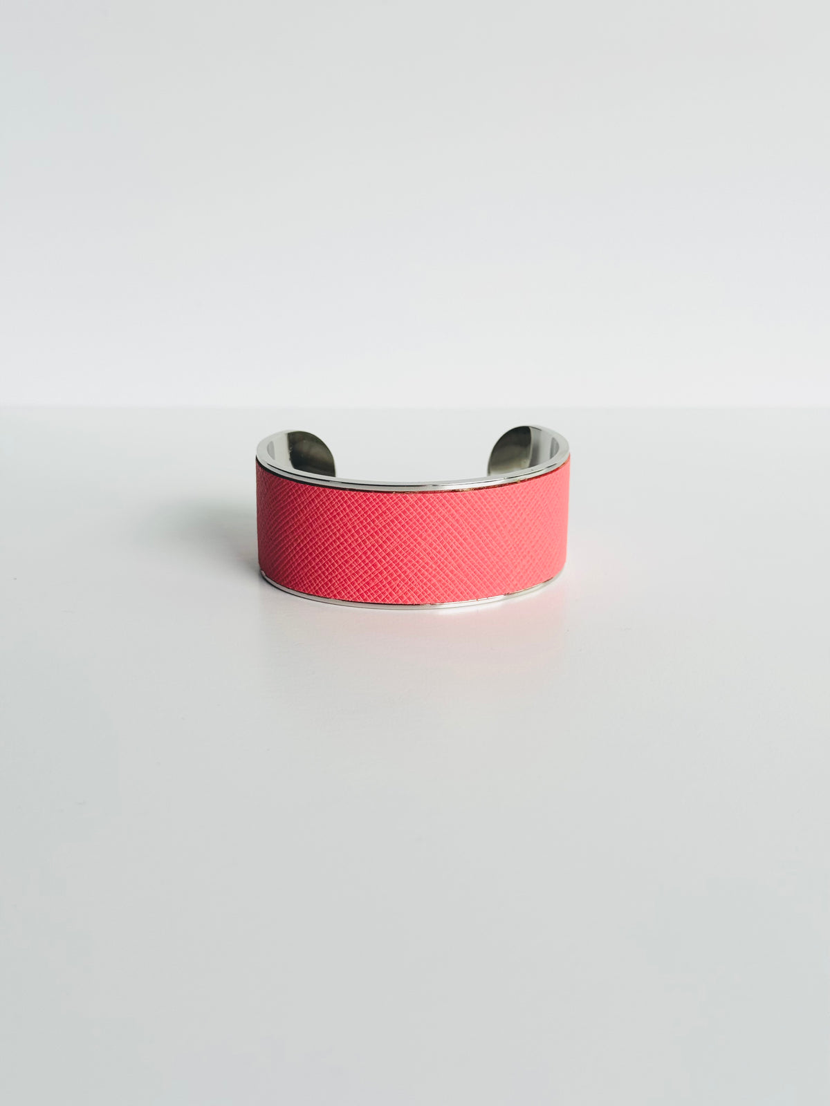 Cufflet – Silver Stainless Steel & Saffiano Leather